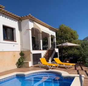 Villa Vista Bonita with private pool, 4 bedrooms, 9 people